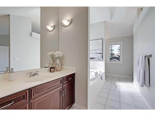 133 Tusslewood Heights Nw, Calgary, AB - Indoor Photo Showing Bathroom