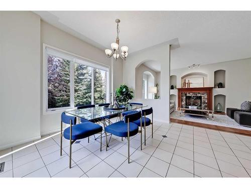 133 Tusslewood Heights Nw, Calgary, AB - Indoor Photo Showing Dining Room