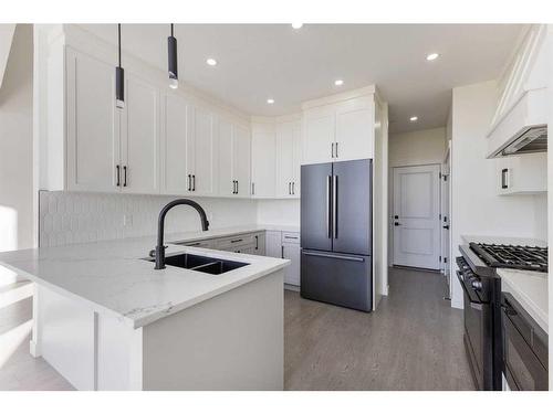 492 Muirfield Crescent, Lyalta, AB - Indoor Photo Showing Kitchen With Double Sink With Upgraded Kitchen