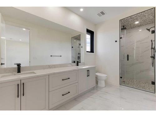 492 Muirfield Crescent, Lyalta, AB - Indoor Photo Showing Bathroom