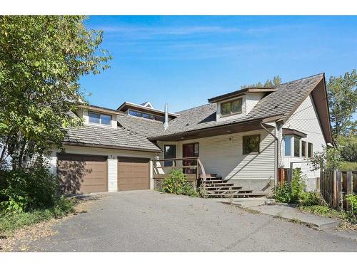 32 Bowbank Crescent Nw, Calgary, AB - Outdoor With Facade