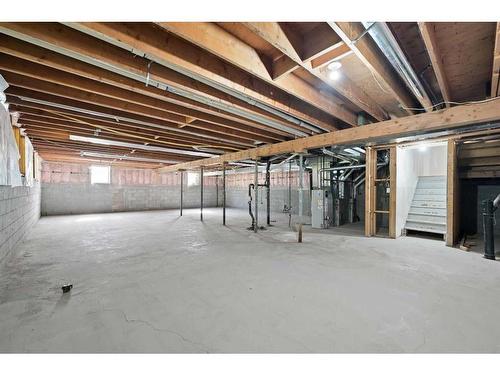 32 Bowbank Crescent Nw, Calgary, AB - Indoor Photo Showing Basement