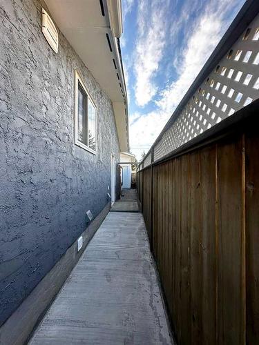 1435 42 Street Ne, Calgary, AB - Outdoor With Exterior