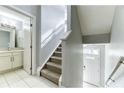 197 Silverado Plains Park Sw, Calgary, AB - Indoor Photo Showing Bathroom