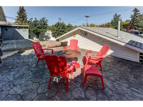 74 Chelsea Street Nw, Calgary, AB - Outdoor With Deck Patio Veranda