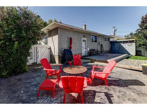 74 Chelsea Street Nw, Calgary, AB - Outdoor With Deck Patio Veranda With Exterior