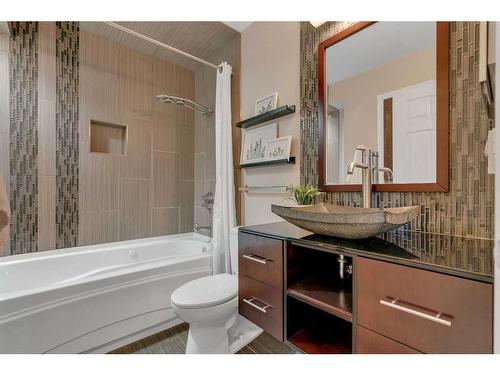 81 Arbour Crest Circle Nw, Calgary, AB - Indoor Photo Showing Bathroom