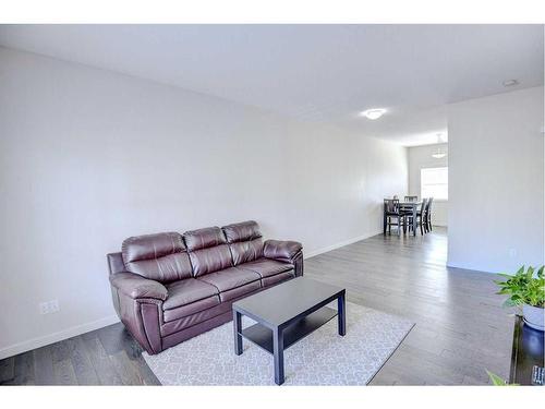 103 Evansridge Court Nw, Calgary, AB - Indoor Photo Showing Living Room