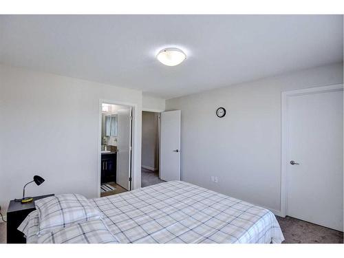 103 Evansridge Court Nw, Calgary, AB - Indoor Photo Showing Bedroom