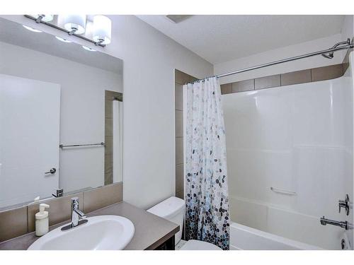 103 Evansridge Court Nw, Calgary, AB - Indoor Photo Showing Bathroom