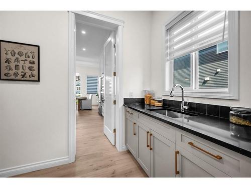 375 Chelsea Passage, Chestermere, AB - Indoor Photo Showing Kitchen