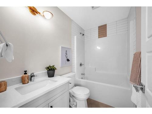 375 Chelsea Passage, Chestermere, AB - Indoor Photo Showing Bathroom