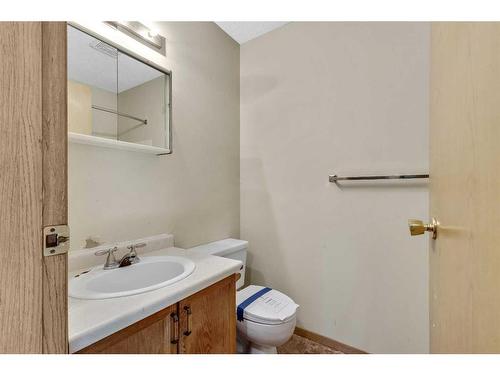 103-Taradale Drive Ne, Calgary, AB - Indoor Photo Showing Bathroom