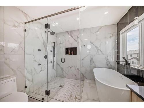 117 Saddlecrest Crescent Ne, Calgary, AB - Indoor Photo Showing Bathroom