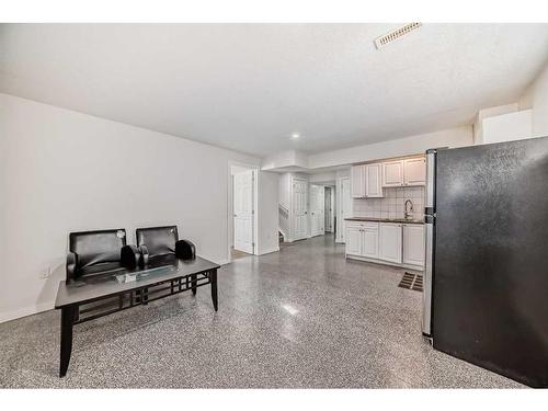 117 Saddlecrest Crescent Ne, Calgary, AB - Indoor