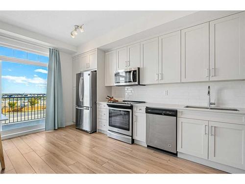 405-300 Auburn Meadows Common Se, Calgary, AB - Indoor Photo Showing Kitchen