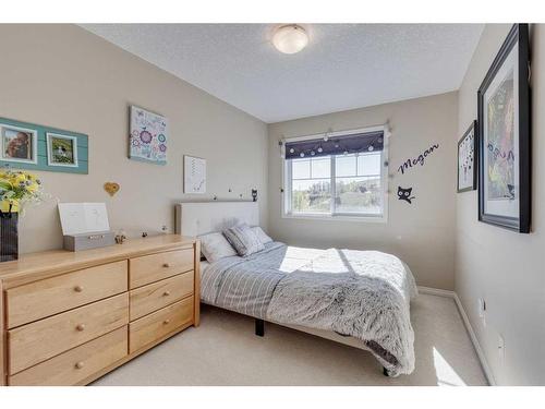 61 Chaparral Valley Gardens Se, Calgary, AB - Indoor Photo Showing Bedroom