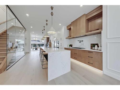 2418 32 Street Sw, Calgary, AB - Indoor Photo Showing Kitchen