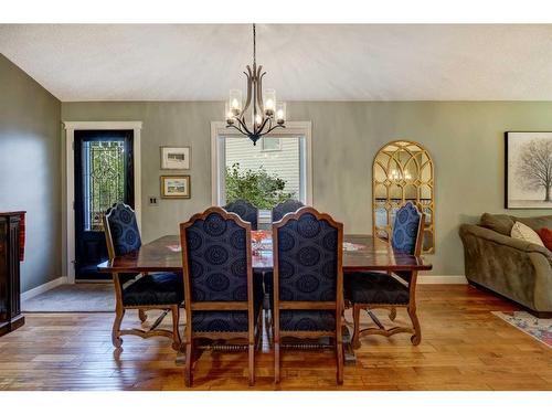 48 Hidden Spring Place Nw, Calgary, AB - Indoor Photo Showing Dining Room