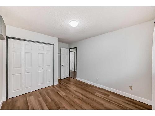 3039 Dover Ridge Drive Se, Calgary, AB - Indoor Photo Showing Other Room