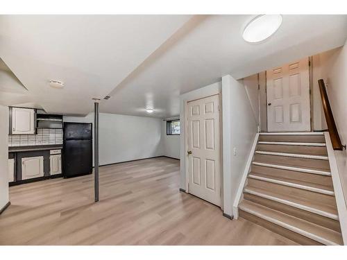 3039 Dover Ridge Drive Se, Calgary, AB - Indoor