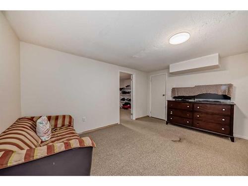 406 28Th Avenue Ne, Calgary, AB - Indoor