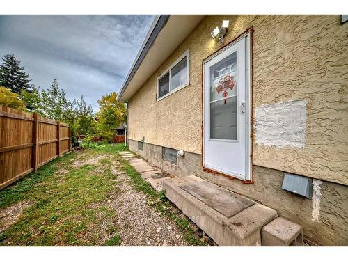 406 28Th Avenue Ne, Calgary, AB - Outdoor With Exterior