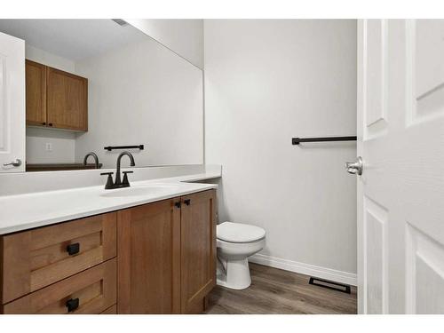 19-2318 17 Street Se, Calgary, AB - Indoor Photo Showing Bathroom