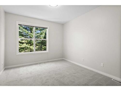 19-2318 17 Street Se, Calgary, AB - Indoor Photo Showing Other Room