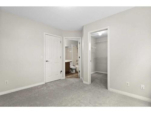 19-2318 17 Street Se, Calgary, AB - Indoor Photo Showing Other Room