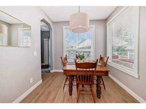 95 Elgin Drive Se, Calgary, AB - Indoor Photo Showing Dining Room