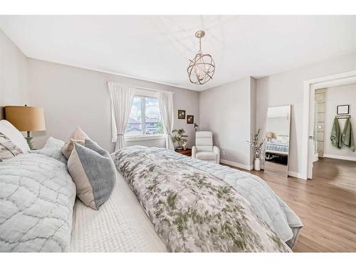 95 Elgin Drive Se, Calgary, AB - Indoor Photo Showing Bedroom