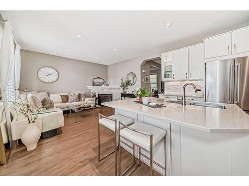 95 Elgin Drive Se, Calgary, AB - Indoor Photo Showing Kitchen