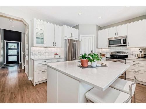 95 Elgin Drive Se, Calgary, AB - Indoor Photo Showing Kitchen With Upgraded Kitchen