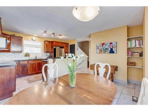 66 Inglewood Grove Se, Calgary, AB - Indoor