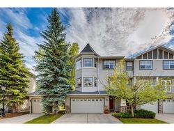 66 Inglewood Grove SE Calgary, AB T2G 5R4