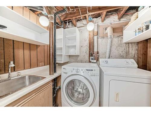 3420 Button Road Nw, Calgary, AB - Indoor Photo Showing Laundry Room