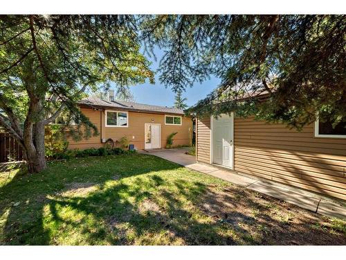 3420 Button Road Nw, Calgary, AB - Outdoor With Exterior