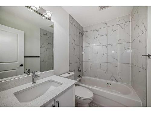 203 Rundleside Crescent Ne, Calgary, AB - Indoor Photo Showing Bathroom