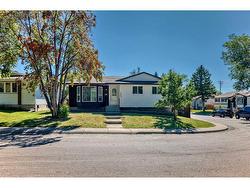 203 Rundleside Crescent NE Calgary, AB T1Y 1G7