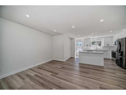 203 Rundleside Crescent Ne, Calgary, AB - Indoor Photo Showing Kitchen