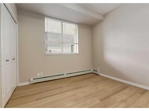 1415-1053 10 Street Sw, Calgary, AB - Indoor Photo Showing Other Room