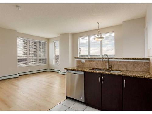 1415-1053 10 Street Sw, Calgary, AB - Indoor Photo Showing Kitchen