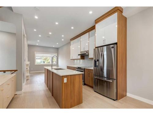 2323 1 Street Nw, Calgary, AB - Indoor Photo Showing Kitchen With Stainless Steel Kitchen With Upgraded Kitchen