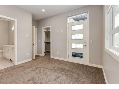 2323 1 Street Nw, Calgary, AB - Indoor Photo Showing Other Room