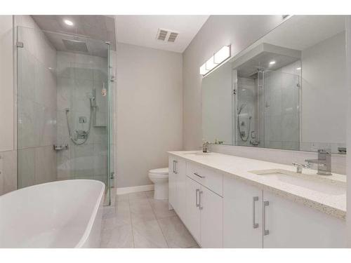 2323 1 Street Nw, Calgary, AB - Indoor Photo Showing Bathroom