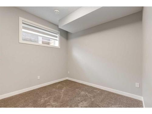 2323 1 Street Nw, Calgary, AB - Indoor Photo Showing Other Room