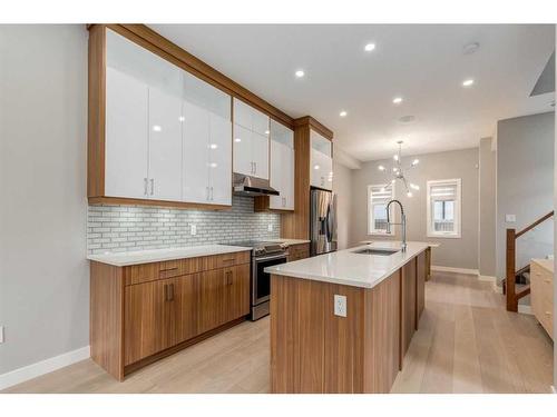 2323 1 Street Nw, Calgary, AB - Indoor Photo Showing Kitchen With Upgraded Kitchen