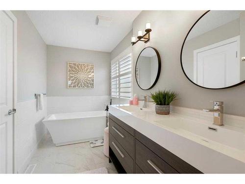 50 Discovery Ridge Road Sw, Calgary, AB - Indoor Photo Showing Bathroom