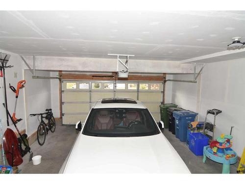 50 Discovery Ridge Road Sw, Calgary, AB - Indoor Photo Showing Garage